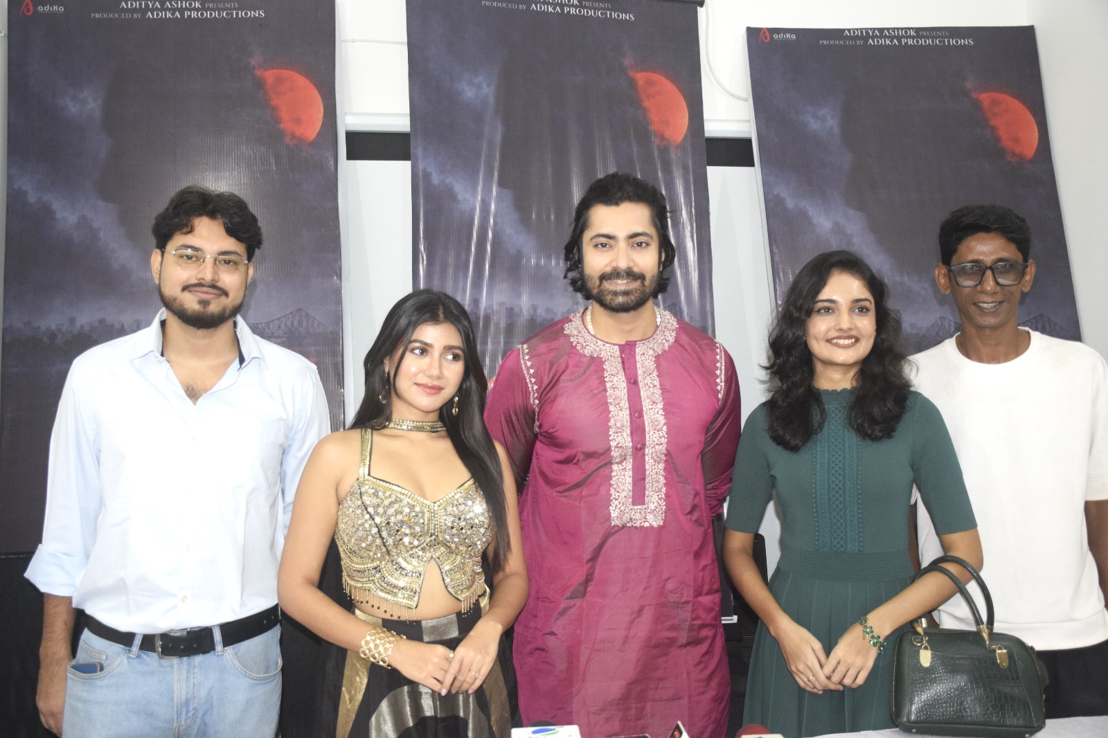 সৌভিক পণ্ডিতের কাহিনী অবলম্বনে চলচ্চিত্র প্রযোজনা সংস্থা 'অদিকা প্রোডাকশনস'-এর হাত ধরে নির্মিত হতে চলেছে বাংলা কাহিনীচিত্র 'রাহু'