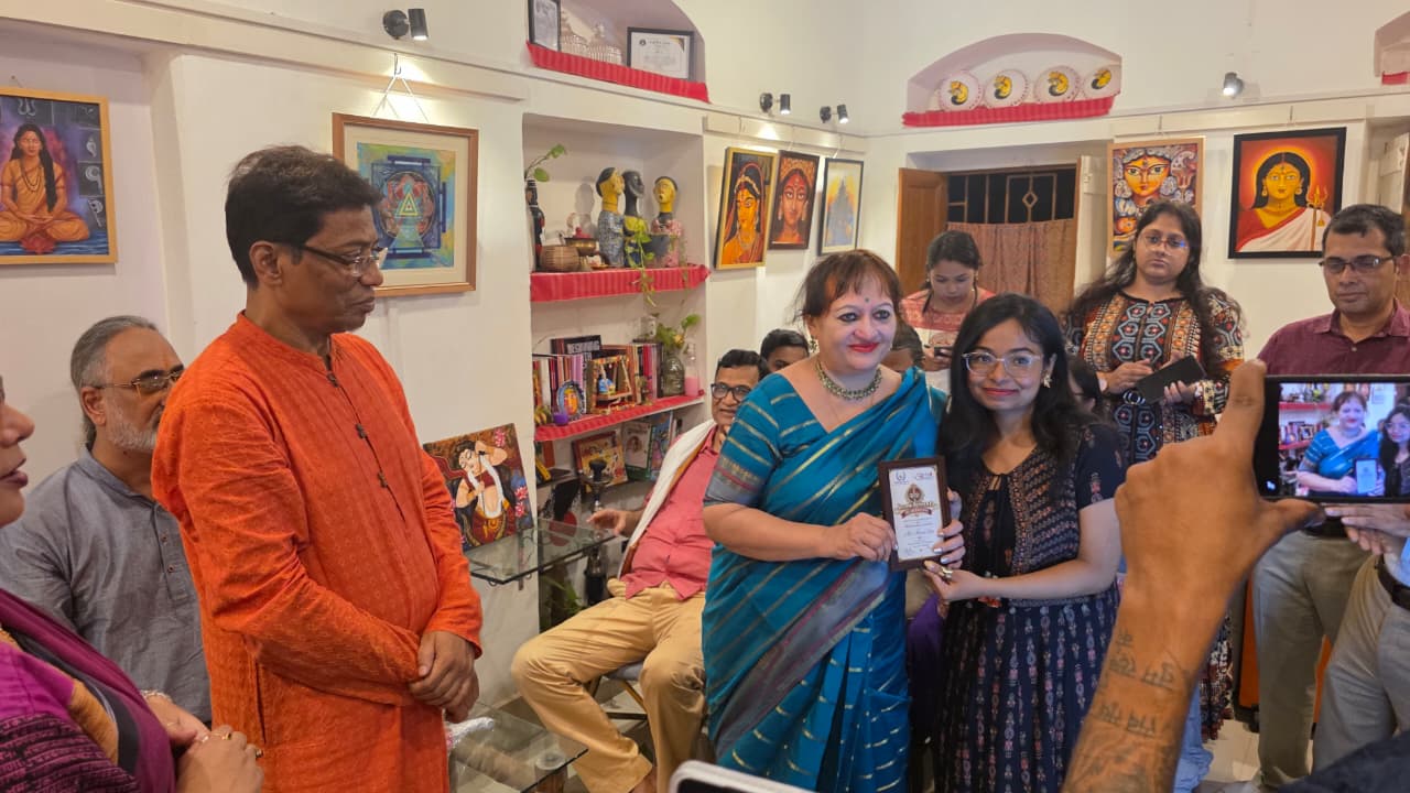 ‘দুর্গতিনাশিনী’ — দেবী দুর্গার বহুমাত্রিক রূপ উদযাপনে এক বিশেষ শিল্প প্রদর্শনী