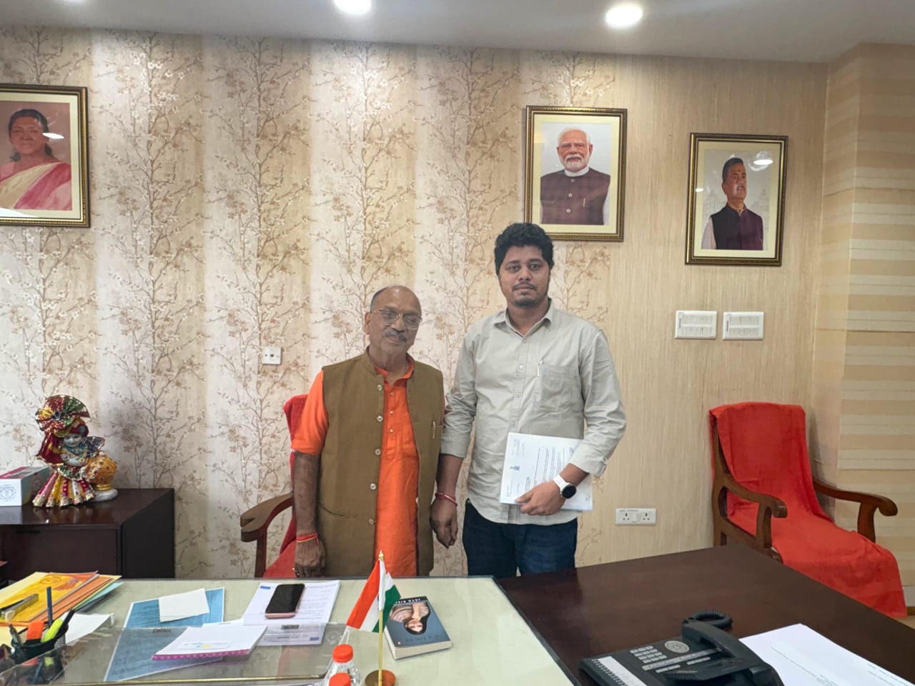 বাঁকুড়া ঝাড়গ্রাম ৯ নম্বর রাজ্য সড়কের বেহাল দশার কথা পূর্ত...