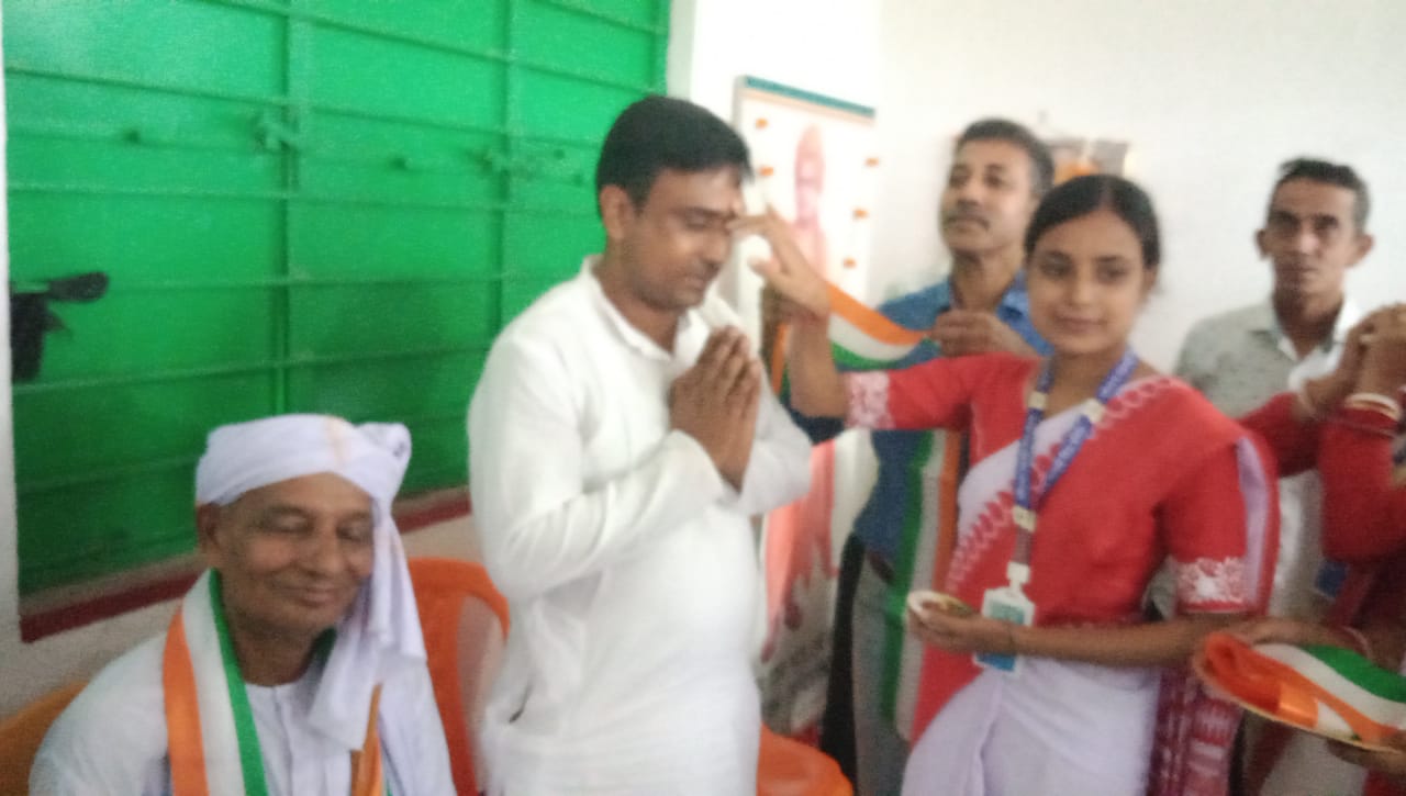 বন্দেমাতরম’ ধ্বনিতে মুখর বীরভূমের লোকপুর, পাঁচ শতাধিক কণ্ঠে ...