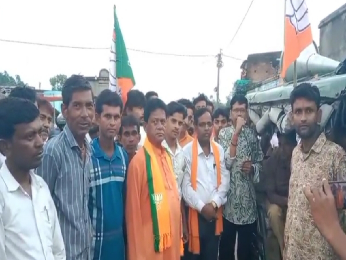 প্রধানমন্ত্রীর ‘সেবা কালের’ ২৫ বছর পূর্তি উপলক্ষে বীরভূমের লোকপুরে ‘সেবা সংকল্প যাত্রা’