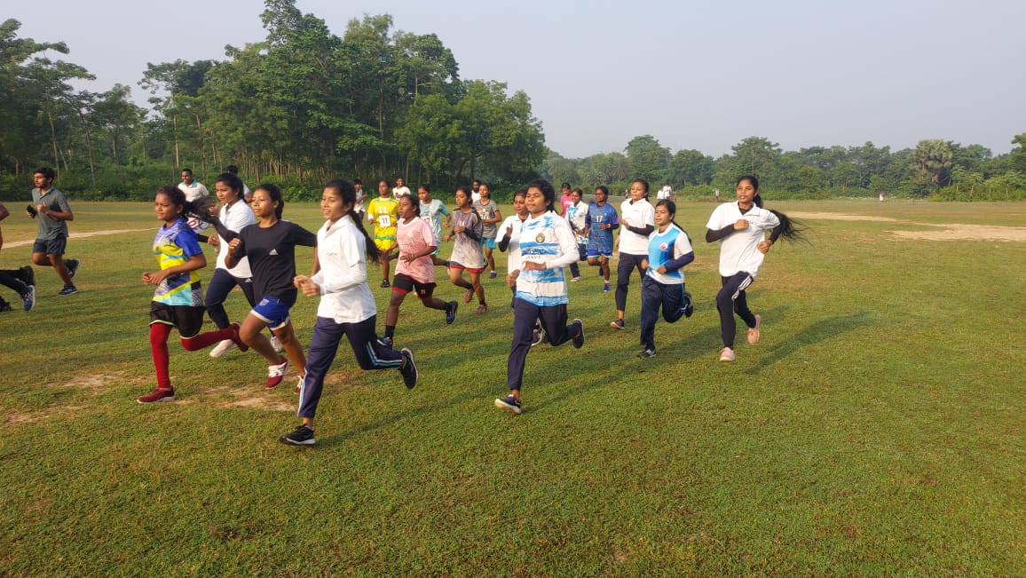 মিনি ম্যারাথন দৌড় প্রতিযোগিতা রায়পুর ব্লক প্রশাসনের উদ্যোগে