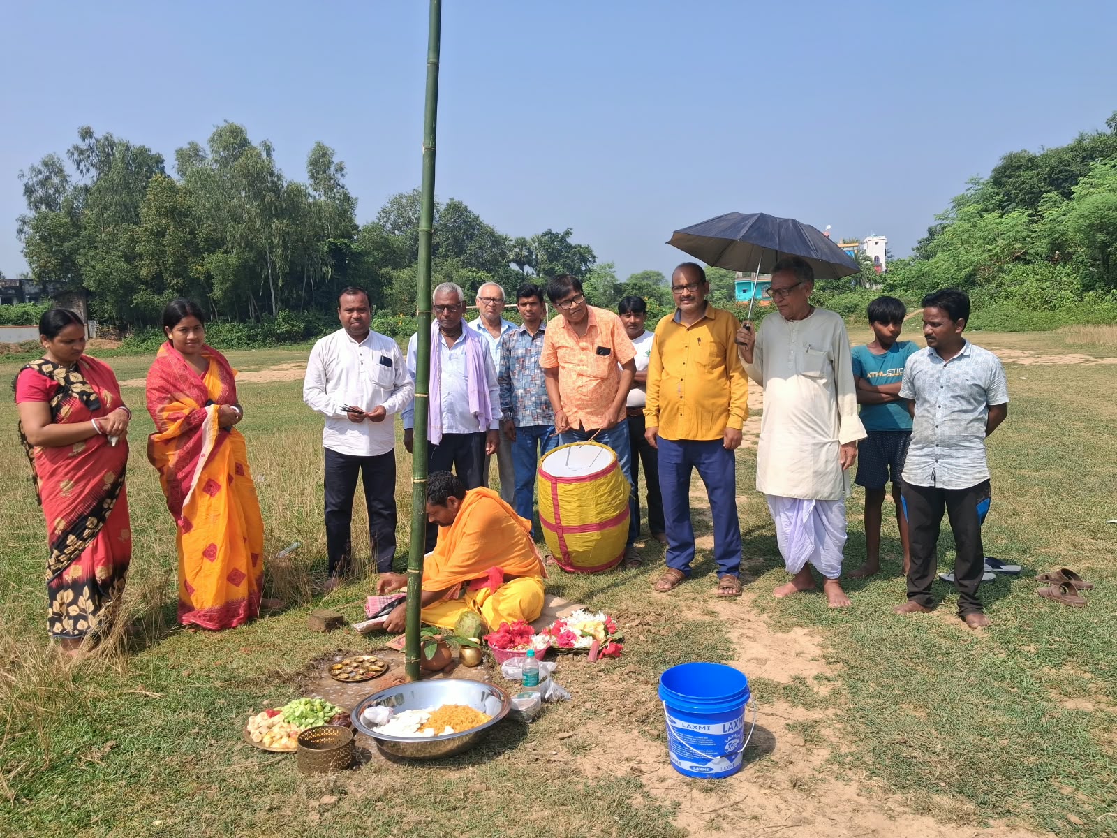 জগদ্ধাত্রী পুজোর খুঁটিপুজো বাঁকুড়ার রাইপুর সবুজ সংঘ ফুটবল মাঠে