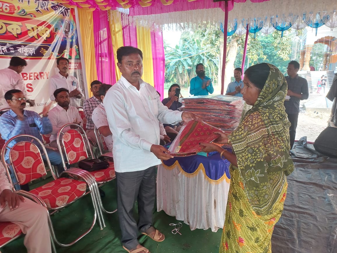 রাইপুরে মা মহামায়া পুজো মণ্ডপে বস্ত্রদান উৎসব