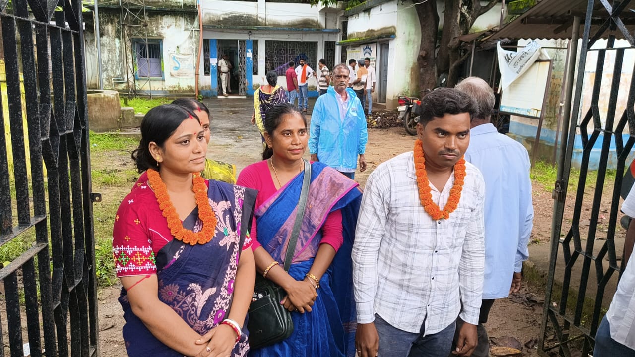 তৃণমূলের হাতছাড়া হয়ে বিজেপির হাতে এল বাঁকুড়ার দহলা গ্রাম পঞ্চায়েত ।