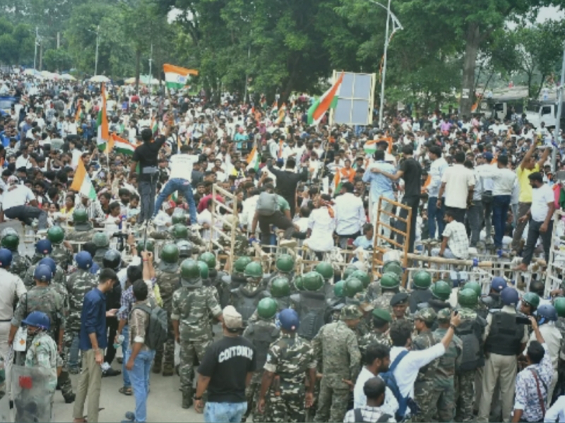 প্রশ্নফাঁস, নিয়োগ দূর্নীতি ইস্যুতে ঝাড়খণ্ড বিধানসভা অভিযানে পড়ুয়াদের উপর পুলিশের লাঠিচার্জ এবং কাঁদানেগ্যাস ছোঁড়ার প্রতিবাদে আজ ১১ ই আগস্ট ঝাড়খণ্ড রাজ্যজুড়ে বনধের ডাক দিয়েছে বিজেপি