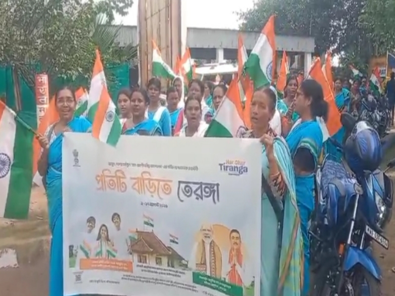 অঙ্গনওয়াড়ি কর্মীদের উদ্যোগে খয়রাশোলে তেরঙ্গা যাত্রা