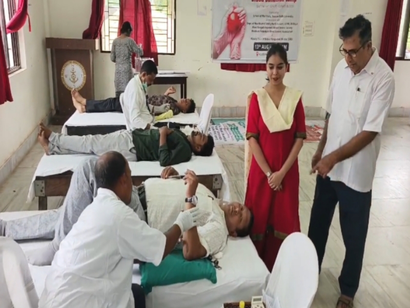 আয়ুষ্মান সপ্তাহ উপলক্ষে বোলপুরে স্বেচ্ছা রক্তদান শিবির