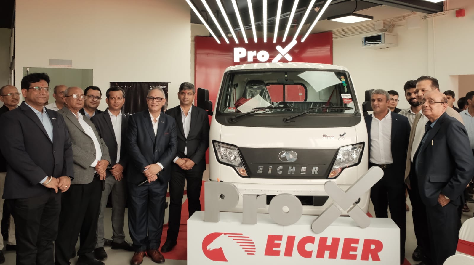 আয়শার ট্রাকস অ্যান্ড বাসেস হাওড়ায় Eicher Pro X-এর জন্য নিবেদিত ডিলারশিপ উদ্বোধন করেছে।হাওড়ার Future Automobile Agency Private Limited, Eicher Pro X-এর ডিজিটাল-ফার্স্ট ডিলারশিপ নেটওয়ার্কের অংশ।