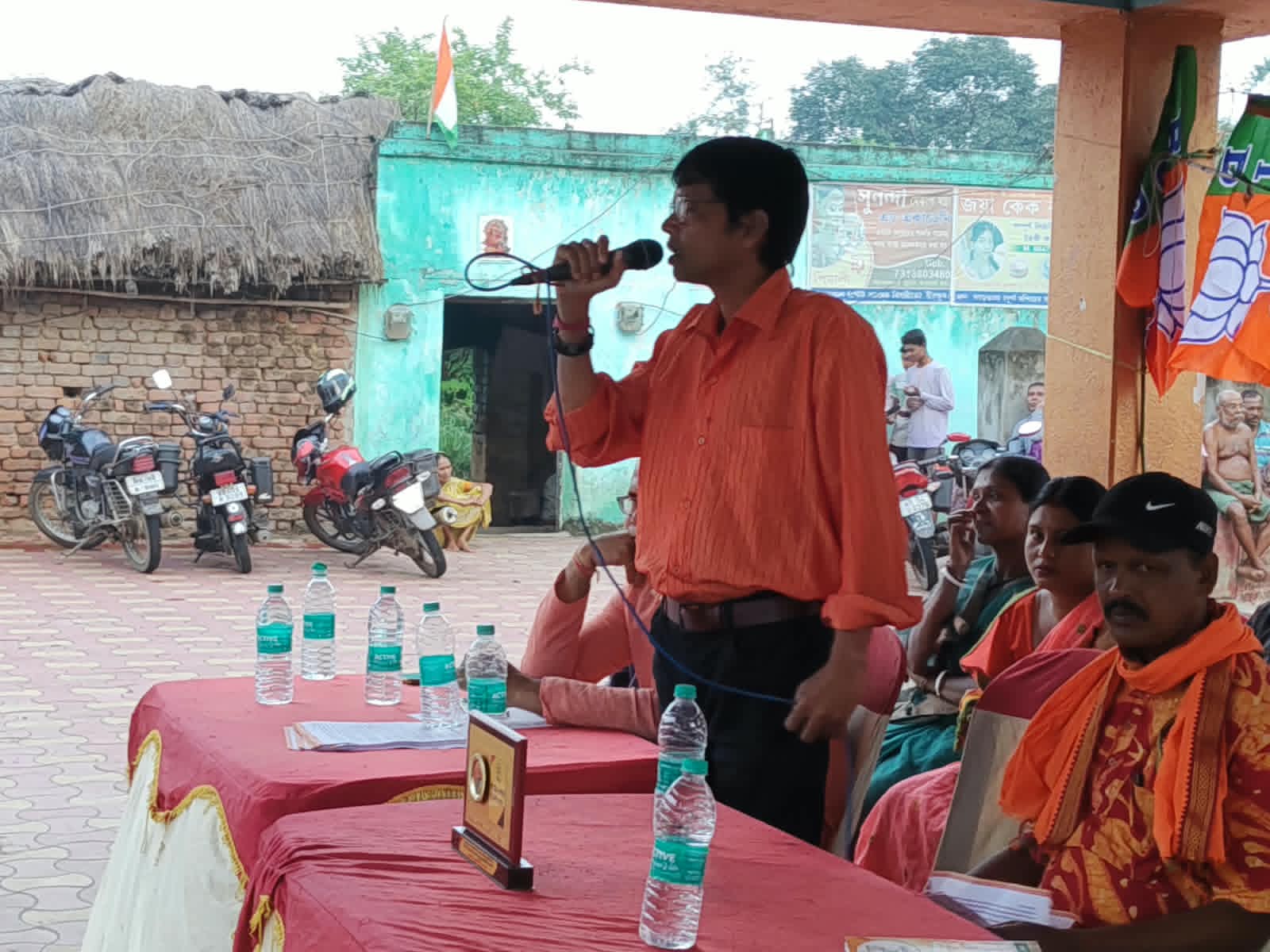 বিজেপি সরকারের ১০০ দিন পূর্তি উপলক্ষে বীরভূমের সগড়ভাঙ্গা গ্রামে পথসভা
