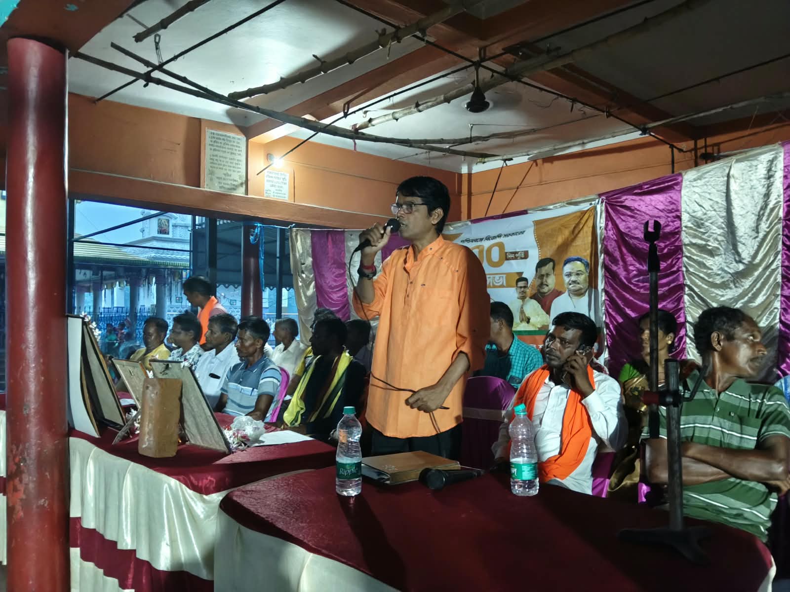 বিজেপি সরকারের ১০০ দিন পূর্তি উপলক্ষে বীরভূমের ভাদুলিয়া গ্রামে পথসভা