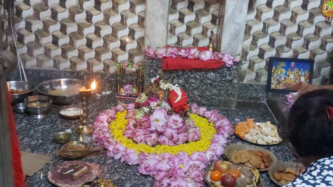 খাতড়ায় শতবর্ষ প্রাচীন শ্রী শ্রী লক্ষ্মীনারায়ন ও শিব মন্দিরে শ্রীকৃষ্ণের জন্মাষ্টমী উৎসব ও সাংস্কৃতিক অনুষ্ঠান