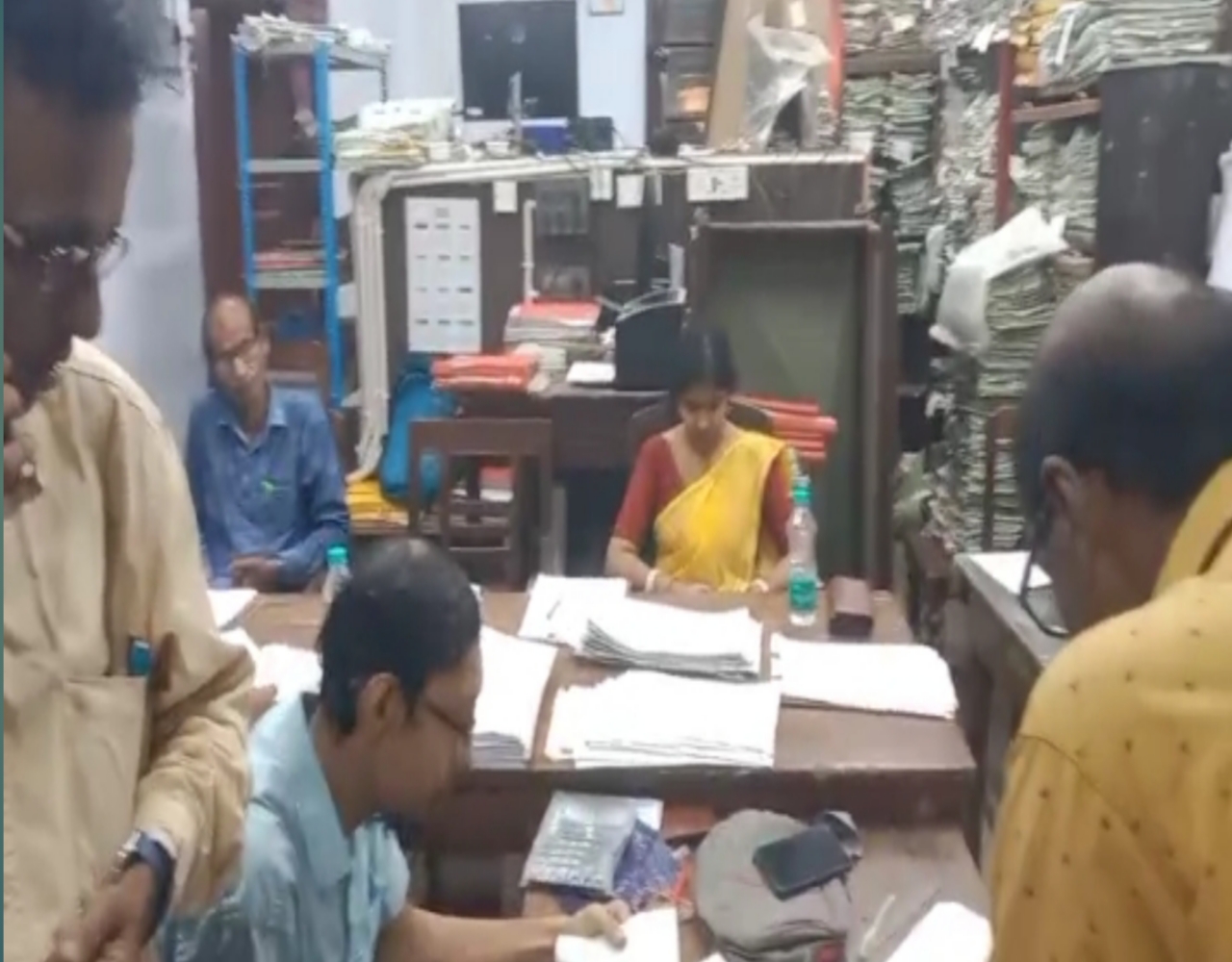 জাতীয় লোক আদালতে ৮৫০০ মামলার নিষ্পত্তি, ১৩ কোটি ৬ লক্ষ টাকা আদায় বীরভূমে
