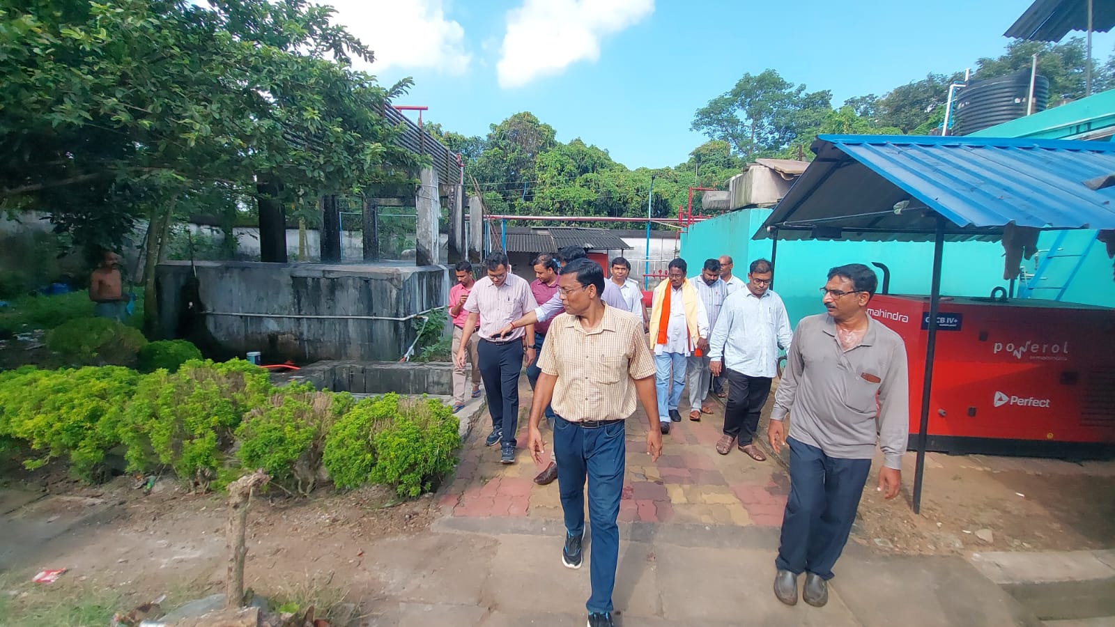 রাইপুরে কংসাবতী দুগ্ধ শীতলীকরণ কেন্দ্র পরিদর্শনে বাঁকুড়া জেলা শাসক।